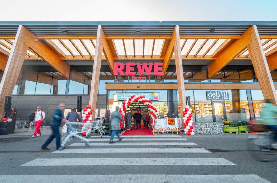 Grüner Supermarkt in CottbusStröbitz REWE Presse